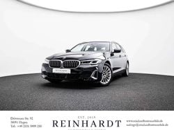 Black sapphire metallic Gebraucht 2023 BMW 530 Luxury Line Kombi | 32.780 € (Superpreis)