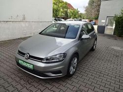 Tungsten silver metallic Gebraucht 2017 VW Golf VII Limousine | 16.400 € (Fairer Preis)