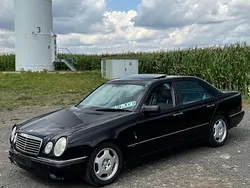 Schwarz Gebraucht 1999 Mercedes E430 Limousine | 2.850 € (Etwas zu teuer)