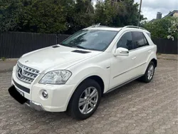 Weiß Gebraucht 2011 Mercedes ML300 SUV | 12.800 €
