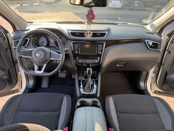 Weiß Gebraucht 2020 Nissan Qashqai Acenta SUV | 21.800 € (Etwas zu teuer)