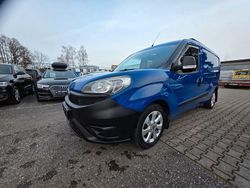 Blau Gebraucht 2017 Fiat Doblò Basis Van / Kleinbus | 4.999 € (Teuer)