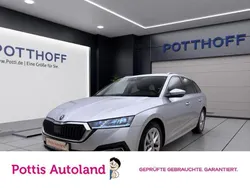 Silber Gebraucht 2023 Skoda Octavia Style Kombi | 25.221 € (Guter Preis)