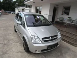 Silber Gebraucht 2003 Opel Meriva Van / Kleinbus | 3.600 € (Fairer Preis)