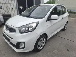 Weiß Gebraucht 2013 Kia Picanto Edition 7 Kleinwagen | 3.990 € (Fairer Preis)