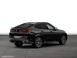 Schwarz Gebraucht 2024 BMW X6 M Sport SUV | 95.088 € (Teuer)