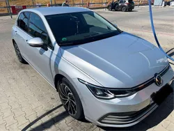 Grau Gebraucht 2020 VW Golf VIII Life Kleinwagen | 16.000 € (Fairer Preis)