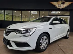 Gletscherweiss Gebraucht 2018 Renault Mégane GrandTour Life Kombi | 9.800 € (Guter Preis)