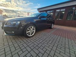 Schwarz Gebraucht 2014 Skoda Octavia Ambition Kombi | 14.800 € (Teuer)