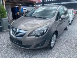 Beige Gebraucht 2010 Opel Meriva Van / Kleinbus | 2.950 € (Fairer Preis)