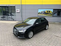 Schwarz Gebraucht 2016 Audi A1 Sportback Basis Kleinwagen | 11.990 € (Fairer Preis)