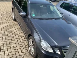 Blau Gebraucht 2010 Mercedes E200 Avantgarde Kombi | 9.500 € (Fairer Preis)