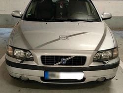 Silber Gebraucht 2001 Volvo S60 Limousine | 899 € (Guter Preis)