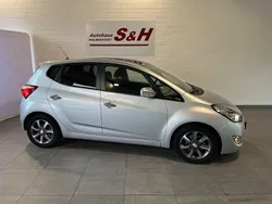 Silber Gebraucht 2019 Hyundai ix20 Space Plus Van / Kleinbus | 11.990 € (Fairer Preis)