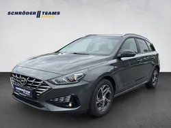 Grau Gebraucht 2022 Hyundai i30 Edition 30 Kombi | 18.390 € (Fairer Preis)