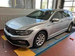 Silber Gebraucht 2022 VW Passat R-line Kombi | 17.990 € (Etwas zu teuer)