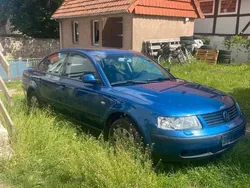 Blau Gebraucht 2000 VW Passat Limousine | 600 € (Superpreis)