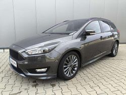 Magneticgraumetallic Gebraucht 2017 Ford Focus ST-Line Kombi | 10.985 € (Fairer Preis)