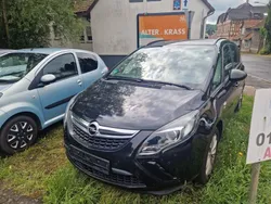 Schwarz Gebraucht 2013 Opel Zafira Tourer Edition Van / Kleinbus | 3.600 € (Superpreis)