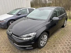 Schwarz metallic Gebraucht 2018 VW Golf VII Join Limousine | 12.100 € (Fairer Preis)