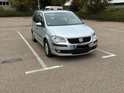 Silber Gebraucht 2009 VW Touran Van / Kleinbus | 4.990 € (Fairer Preis)