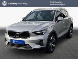 Silver dawn metallic Gebraucht 2024 Volvo XC40 Core SUV | 34.990 € (Fairer Preis)