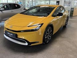 Gelb (mustard metallic) Neu 2025 Toyota Prius Plug-in Hybrid Executive Kleinwagen | 44.439 € (Etwas zu teuer)