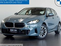 Grün Neu 2025 BMW 120 Performance Kleinwagen | 33.590 € (Guter Preis)
