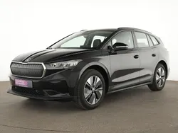 Schwarz magic Gebraucht 2023 Skoda Enyaq iV Loft SUV | 24.445 € (Guter Preis)