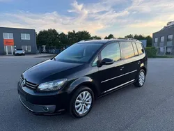 Schwarz Gebraucht 2011 VW Touran Highline Van / Kleinbus | 6.900 € (Fairer Preis)