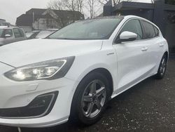 Weiß Gebraucht 2020 Ford Focus Vignale Limousine | 17.950 € (Fairer Preis)