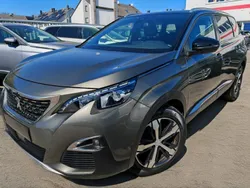 Grau Gebraucht 2019 Peugeot 5008 GT Van / Kleinbus | 13.923 € (Fairer Preis)
