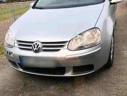 Silber Gebraucht 2005 VW Golf V Kleinwagen | 1.400 € (Guter Preis)