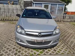 Silber Gebraucht 2009 Opel Astra GTC Coupé | 900 € (Superpreis)