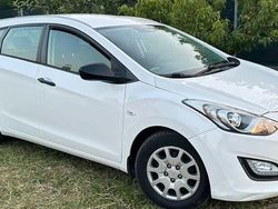 Weiß Gebraucht 2013 Hyundai i30 Style Kombi | 5.250 € (Fairer Preis)