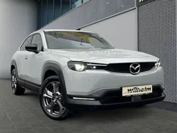 Ceramic white (metallic) Gebraucht 2020 Mazda MX30 First SUV | 17.490 € (Etwas zu teuer)