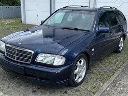 Blau Gebraucht 1997 Mercedes C240 Kombi | 1.100 €