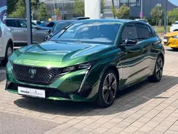 Grün Gebraucht 2024 Peugeot e-308 GTi Kleinwagen | 33.990 €