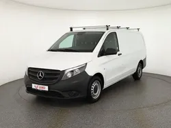 Weiß Gebraucht 2021 Mercedes Vito Van / Kleinbus | 25.990 €