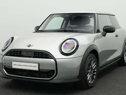 Grau Gebraucht 2024 Mini Cooper Classic Kleinwagen | 27.326 € (Fairer Preis)