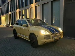 Gelb Gebraucht 2006 Porsche Cayenne Turbo SUV | 13.500 € (Etwas zu teuer)