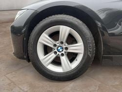 Saphirschwarz metallic Gebraucht 2015 BMW 320 Kombi | 12.890 € (Guter Preis)