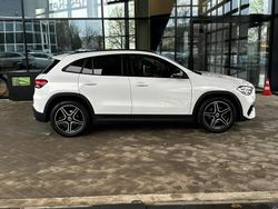Weiß Gebraucht 2020 Mercedes GLA200 AMG line SUV | 29.999 € (Fairer Preis)