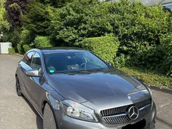 Grau Gebraucht 2013 Mercedes A180 Limousine | 10.999 € (Etwas zu teuer)