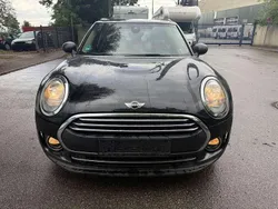 Midnight black Gebraucht 2016 Mini One Clubman Kombi | 5.990 € (Fairer Preis)