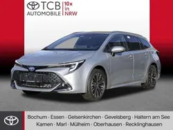 Shimmering Neu 2024 Toyota Corolla Team Kombi | 31.789 €