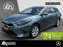 Grau yucca stahlgrau Gebraucht 2024 Kia Ceed Sportswagon Vision Kombi | 27.814 € (Guter Preis)