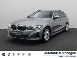 Grau Gebraucht 2022 BMW 330e Sport Line Limousine | 31.999 € (Superpreis)