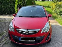 Rot Gebraucht 2011 Opel Corsa Color Edition Limousine | 3.200 € (Fairer Preis)