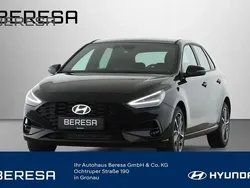 Abyss black / mic Gebraucht 2024 Hyundai i30 Advantage Limousine | 23.980 € (Etwas zu teuer)
